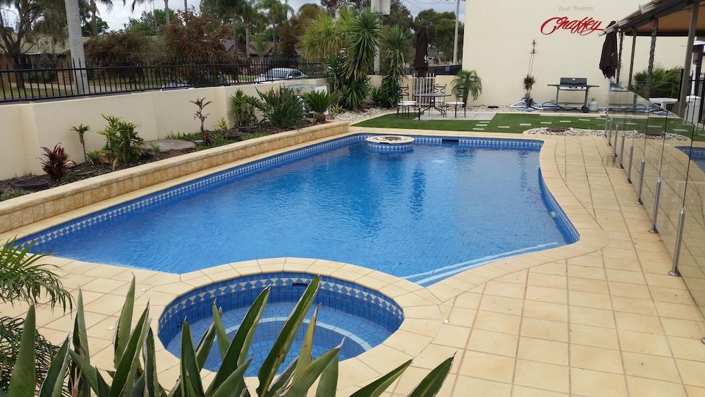 Best Western Chaffey Motor Inn Милдура Екстериор снимка