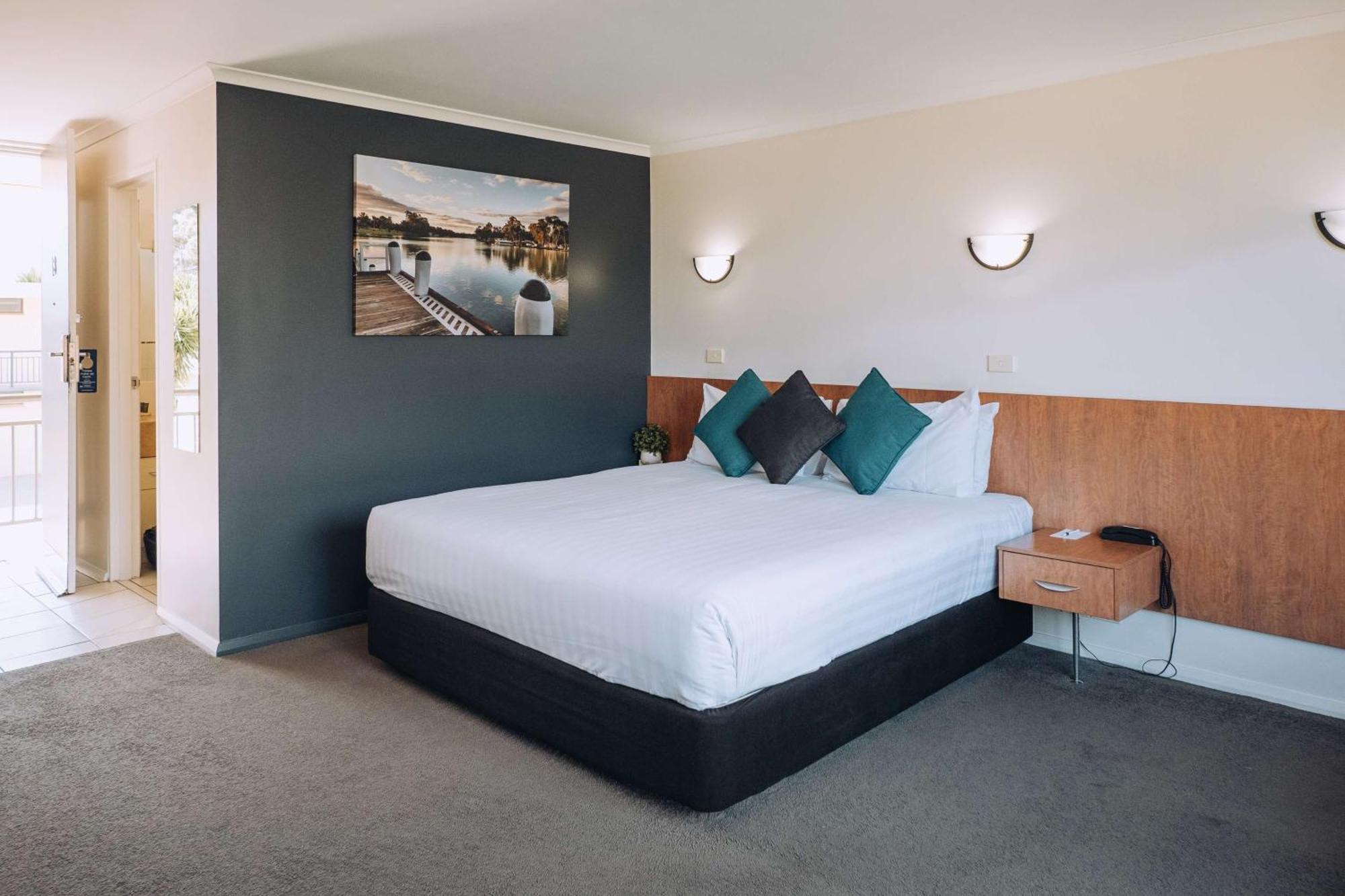Best Western Chaffey Motor Inn Милдура Екстериор снимка